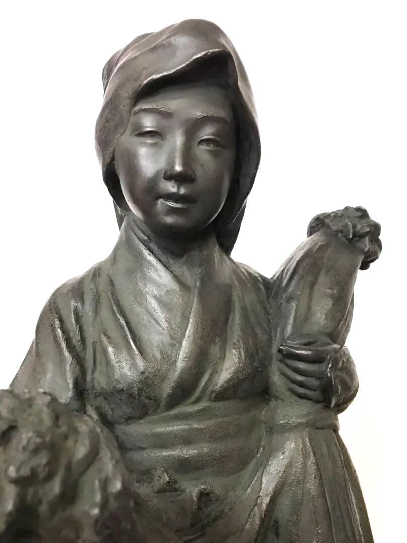 銅製:乙女像「瑞穂の国の娘子らし」