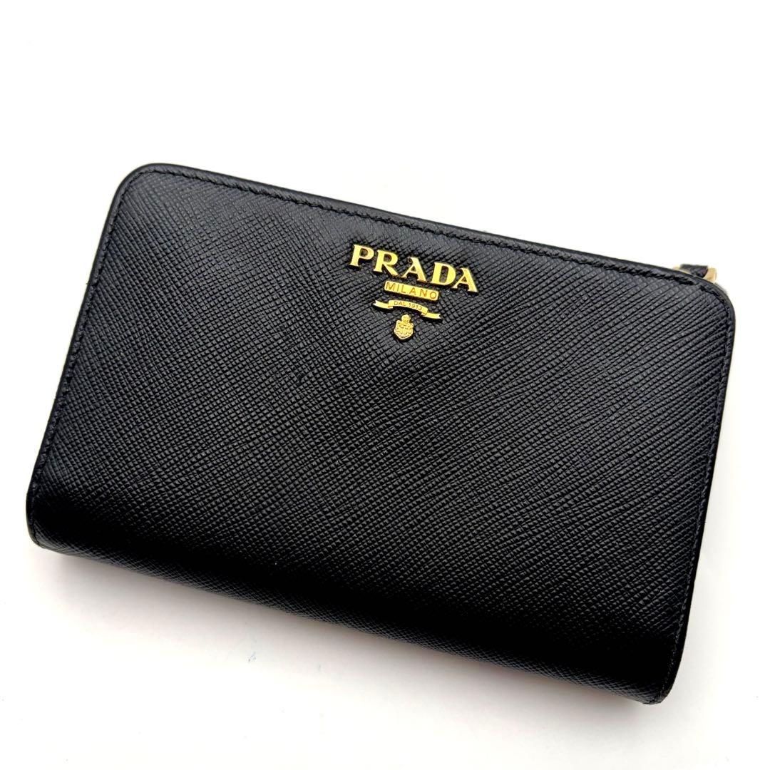 極美品　プラダ　PRADA 二つ折り財布　サフィアーノ　レザー　ブラック