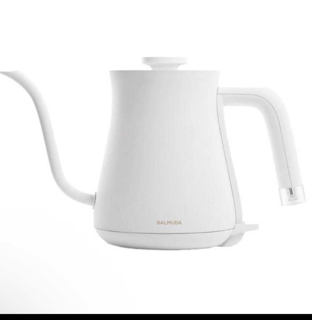 【サクラ **年末セール中** 】バルミューダ 0.6L 電気ケトル白