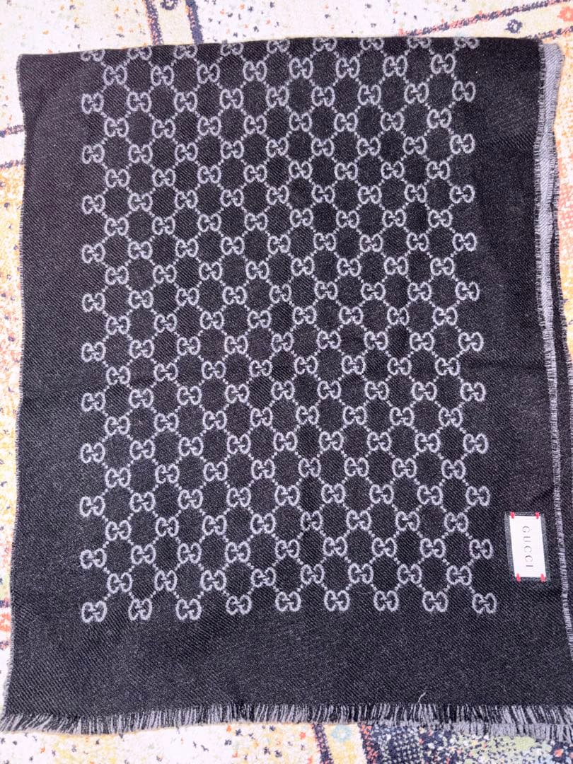 GUCCI ブラック GGパターン マフラー