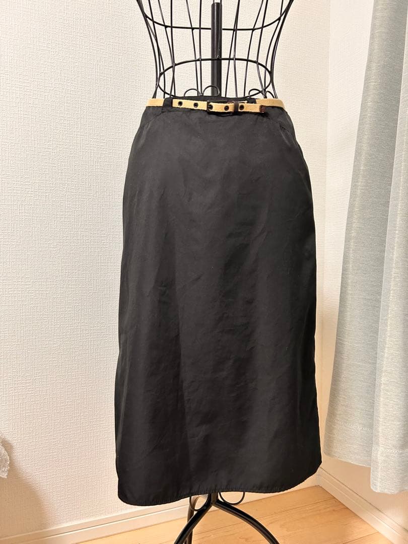 PRADA プラダ　サイズ38　黒色スカート 専用ベルト付き