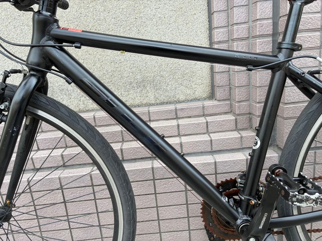 FUJI フジRAIZ 2023年　クロスバイク　マットブラック　18段　東京