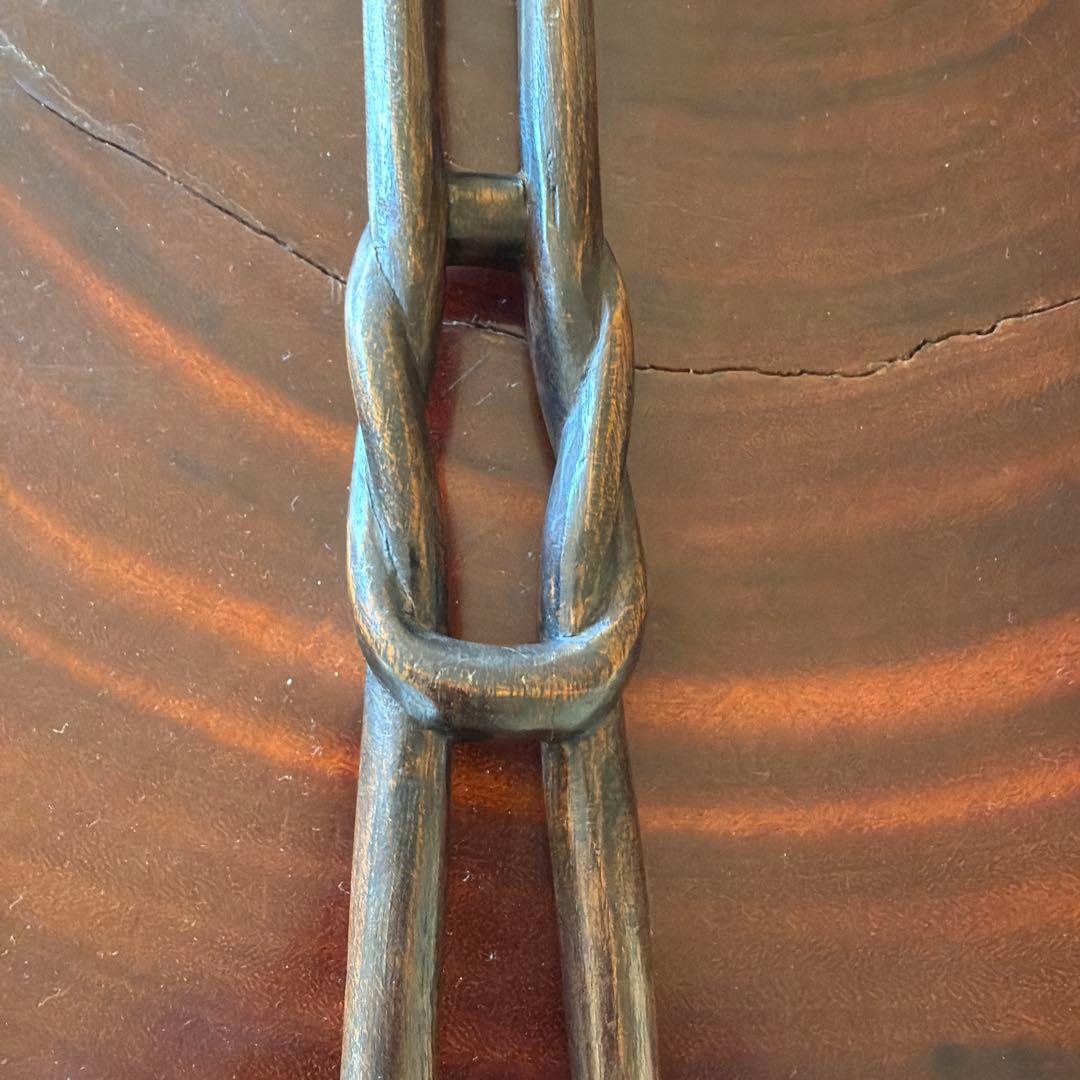 ガーナ　丸顔の太陽月　木製の顔彫刻 アートオブジェ