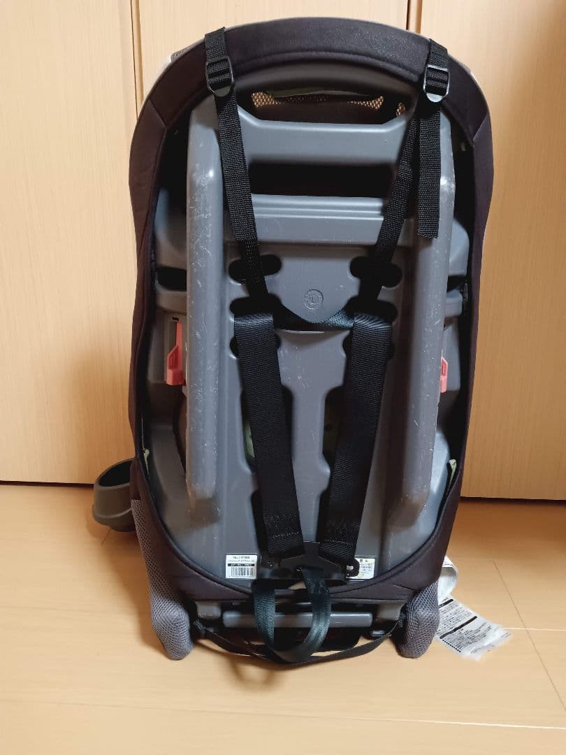 Combi 車用チャイルドシート グレー　ジョイトリップ