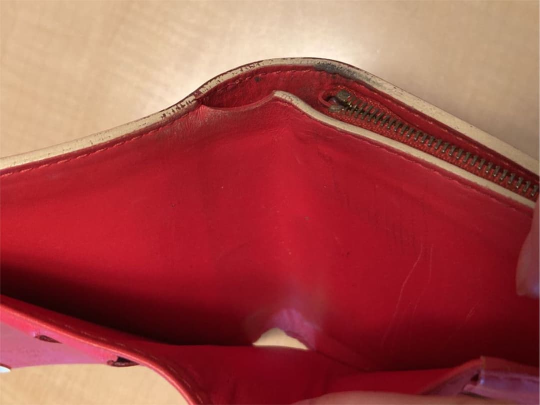 LOUIS VUITTON ルイヴィトン　スハリ コンパクトジップ　赤