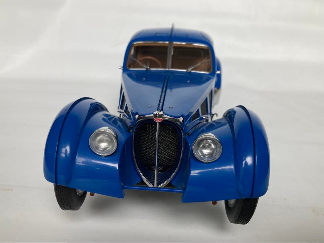 AUTOart 1/18 ブガッティ タイプ ダイキャストモデル