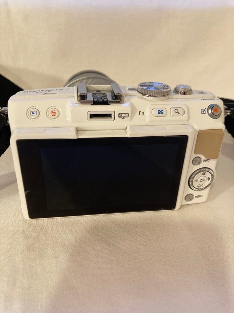 オリンパス OLYMPUS PEN Lite E-PL5 カメラ ミラーレス一眼