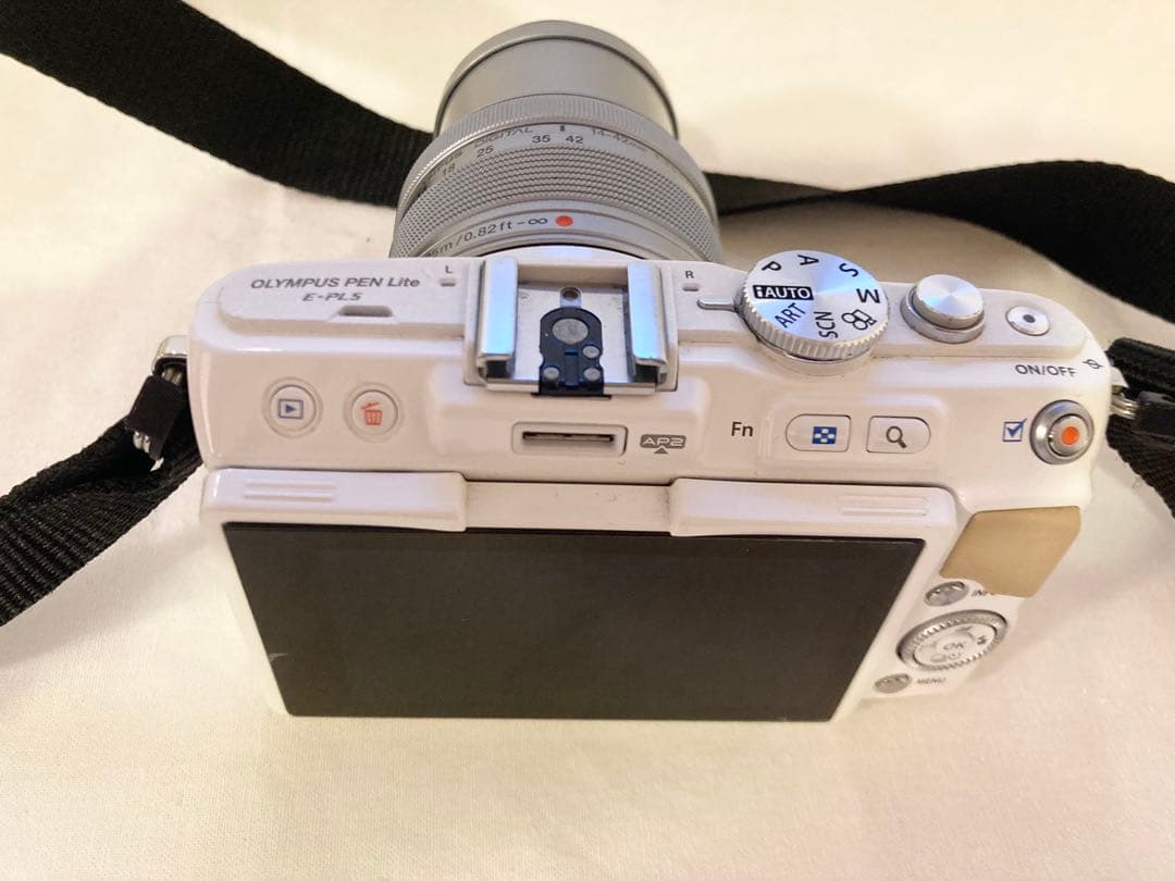 オリンパス OLYMPUS PEN Lite E-PL5 カメラ ミラーレス一眼