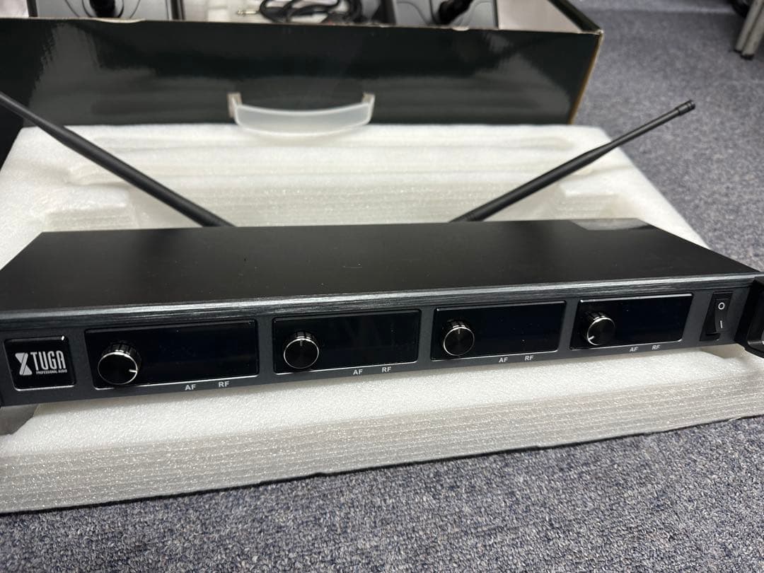 TUGA UHF ワイヤレスマイクシステム 4チャンネル グースネック卓上マイク