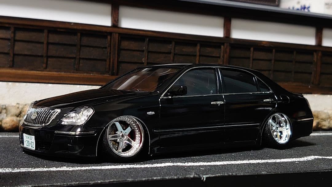 1/24 アオシマ クラウン 18マジェスタ 完成品