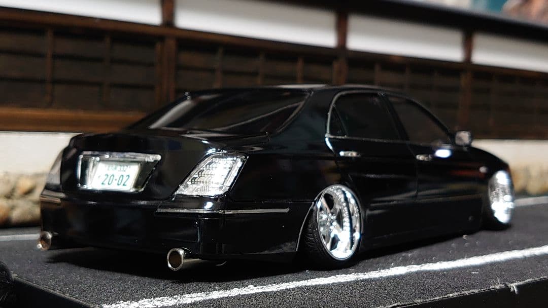 1/24 アオシマ クラウン 18マジェスタ 完成品