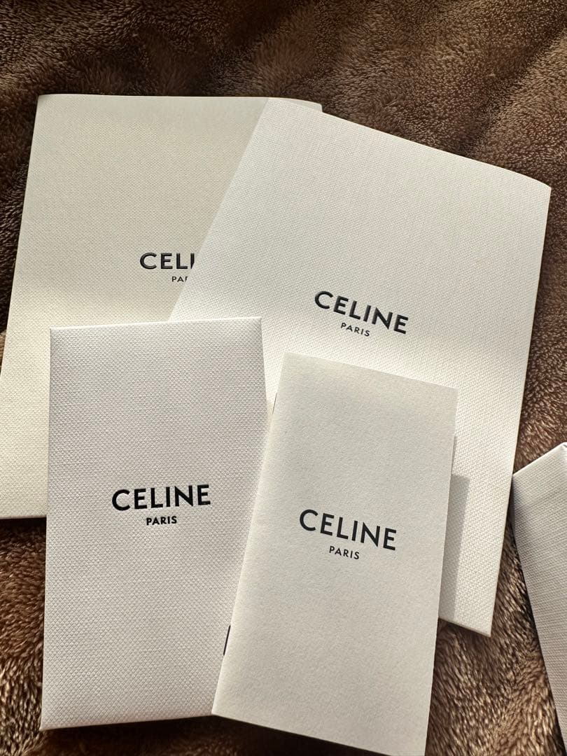 CELINE トリオンフ パールピアス