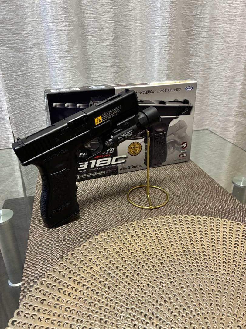 美品　東京マルイ　カスタム品　グロックG18C 強化ピニオンギア　ライト付き