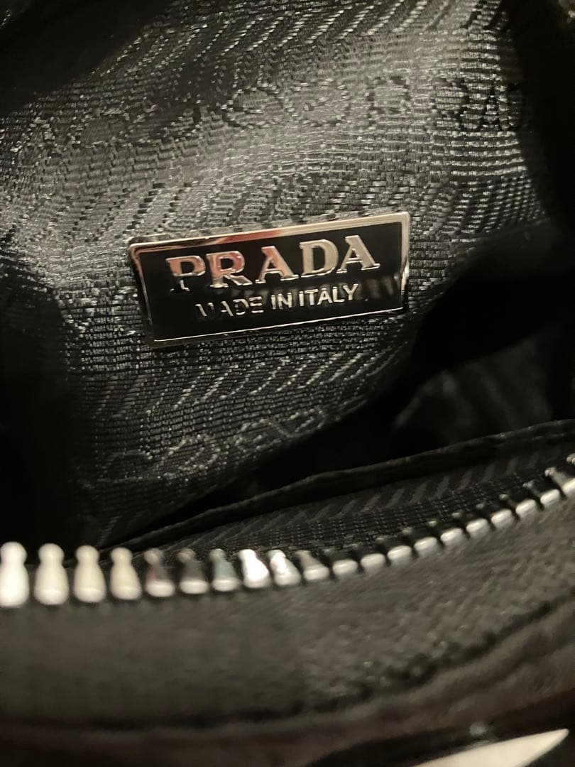 ブラック ハンドバッグ