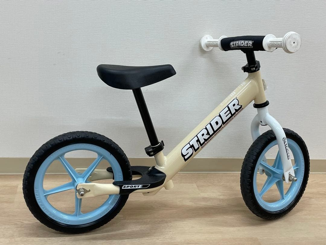 ストライダー ムラサキスポーツ限定色 12インチ STRIDER