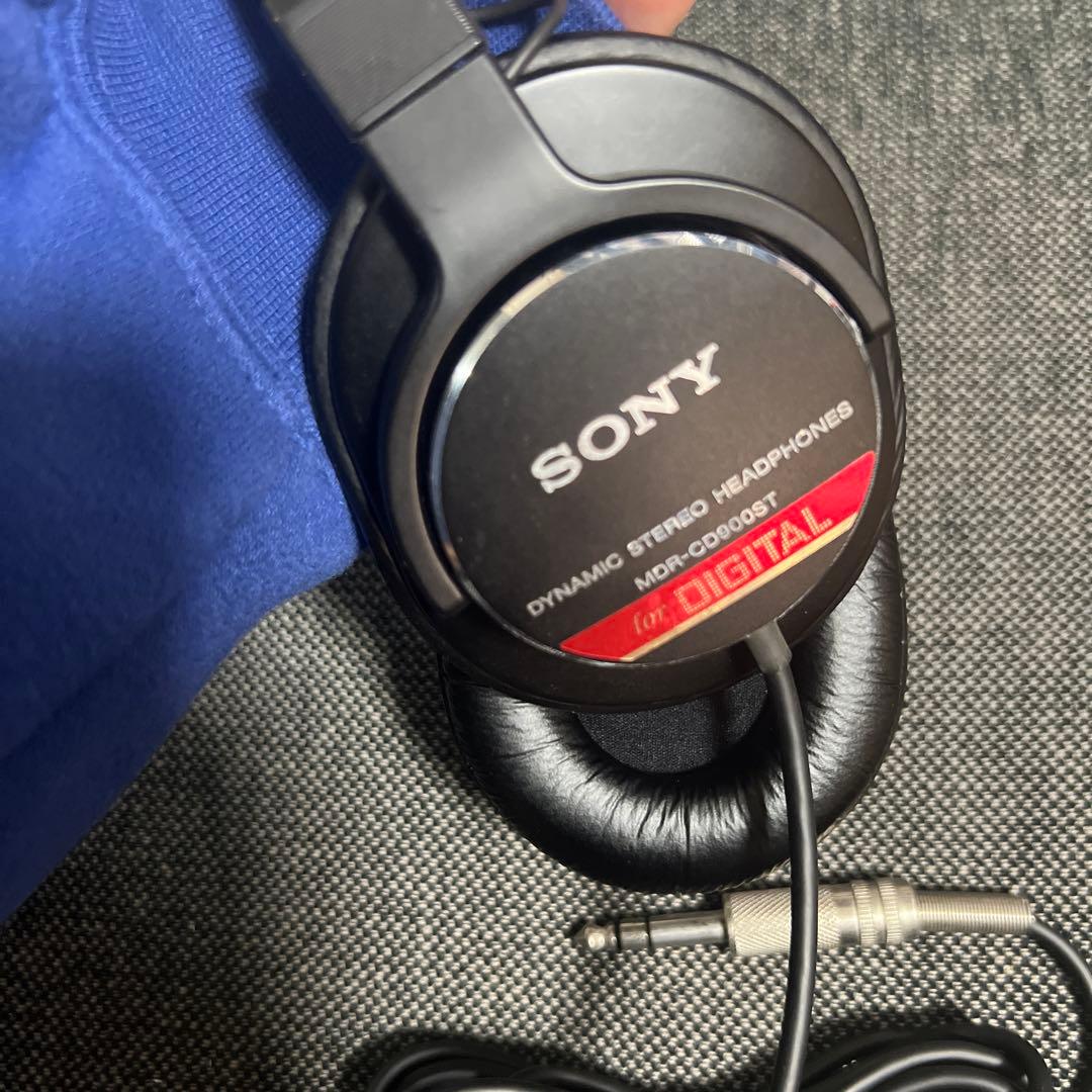 ヘッドホン sony mdr-cd900st