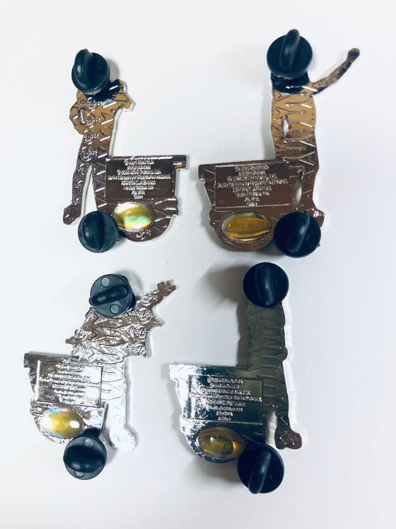 ハードロックカフェ大阪5周年記念　キッスピンバッジセット　希少品