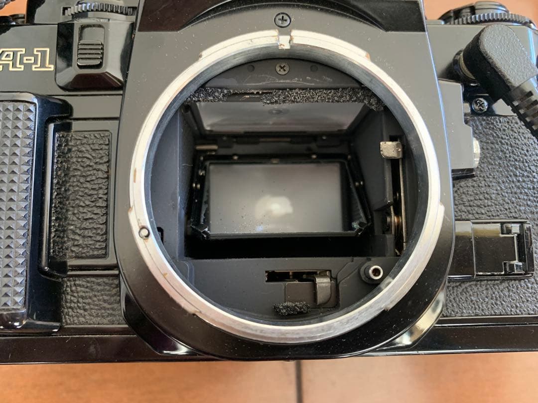 Canon AE-1 、A1一眼レフカメラ2台とレンズ、付属品多数セット