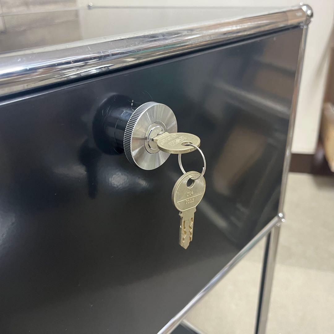 USM Haller １列２段サイドボード 色：黒