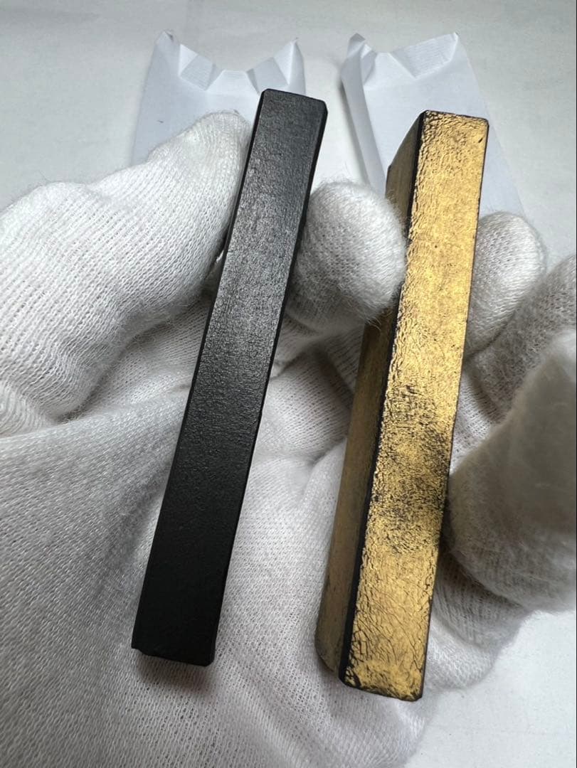 奈良老舗極印純松煙金と黒2点 最高峰一丁型枯古墨！
