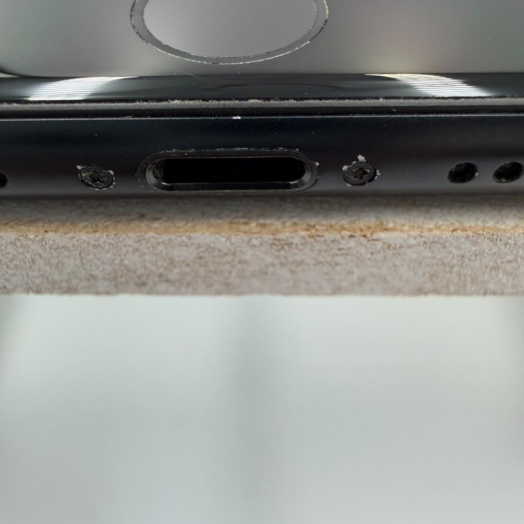 iPhone SE第3世代 64GB ミッドナイト 311