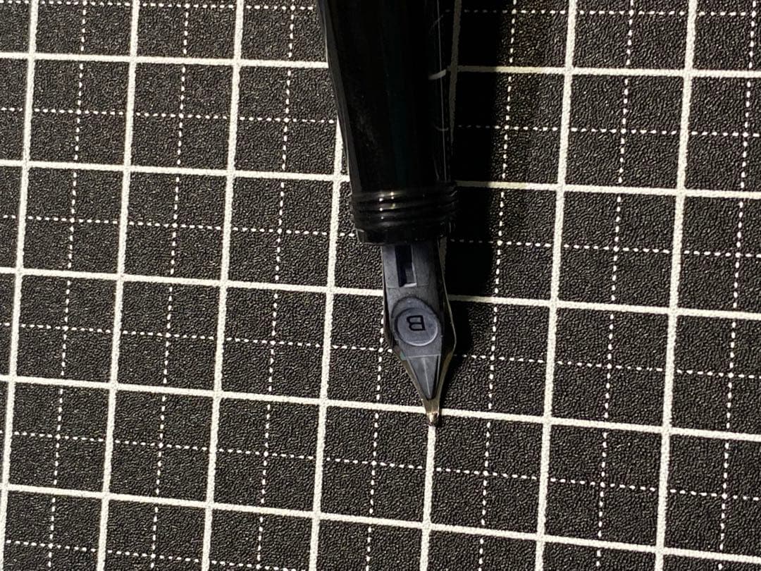 AURORA FUOCO AUREA MINIMA 万年筆　字幅B