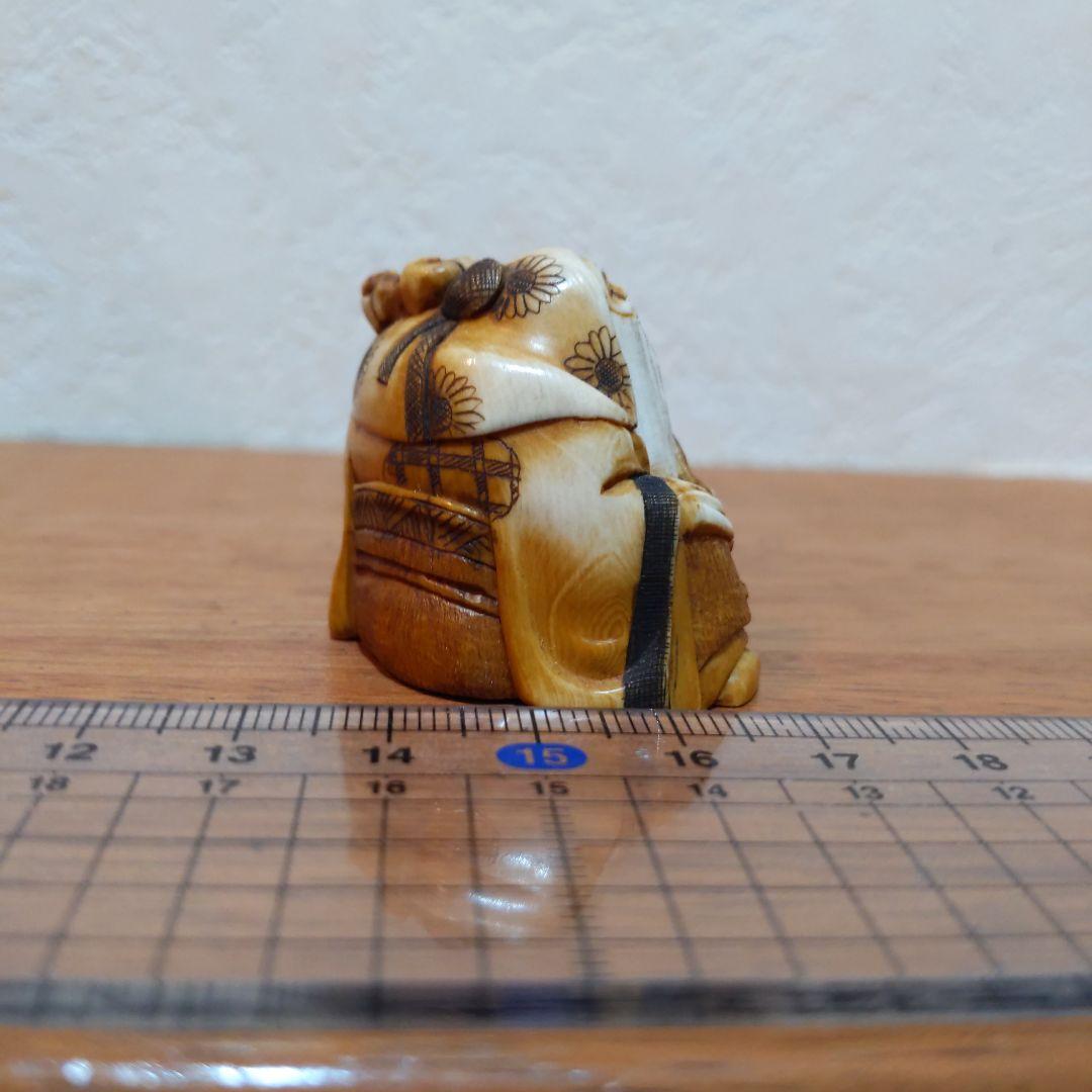 時代提げ物 七福神根付 天然素材 在銘【寿老人】高さ約3.5cm 重さ約30ｇ