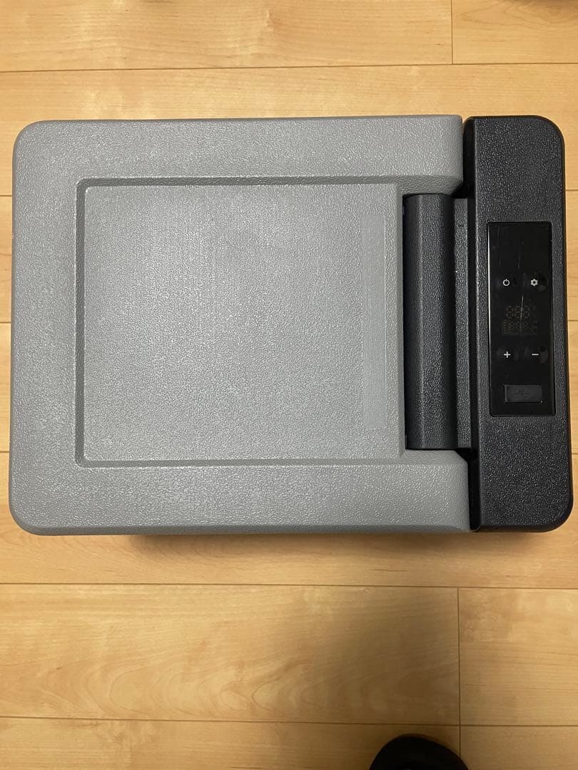 【セール】車載冷蔵庫 9Lポータブル