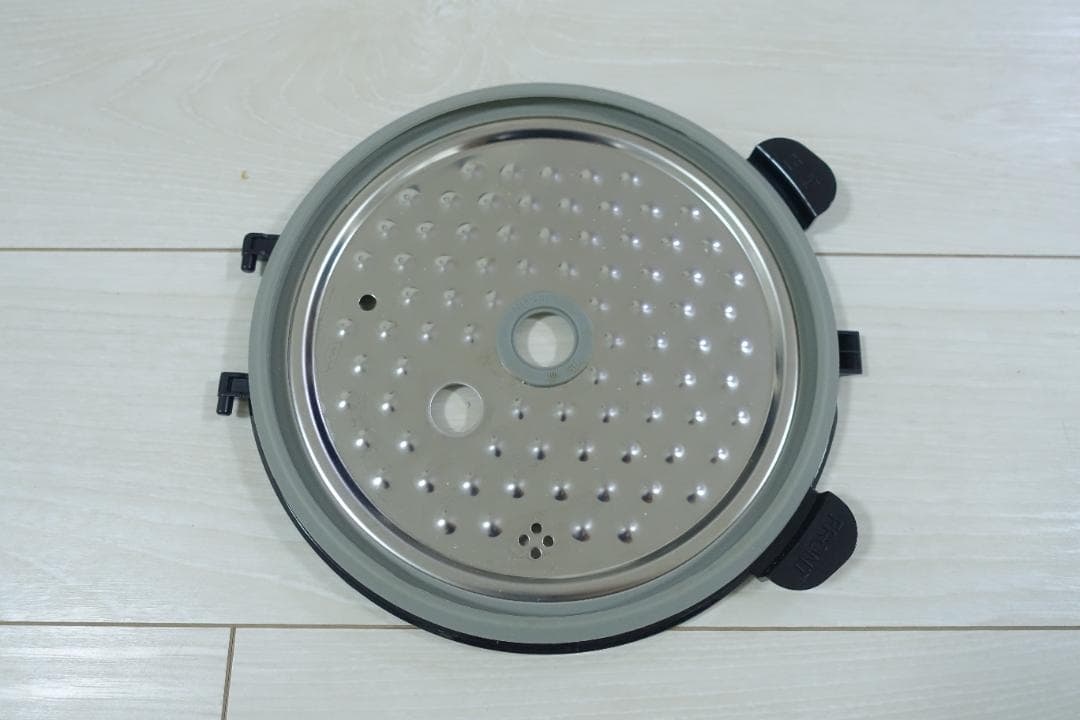 ヘルシオ ホットクック（SHARP KN-HW24F-R）2.4L レッド