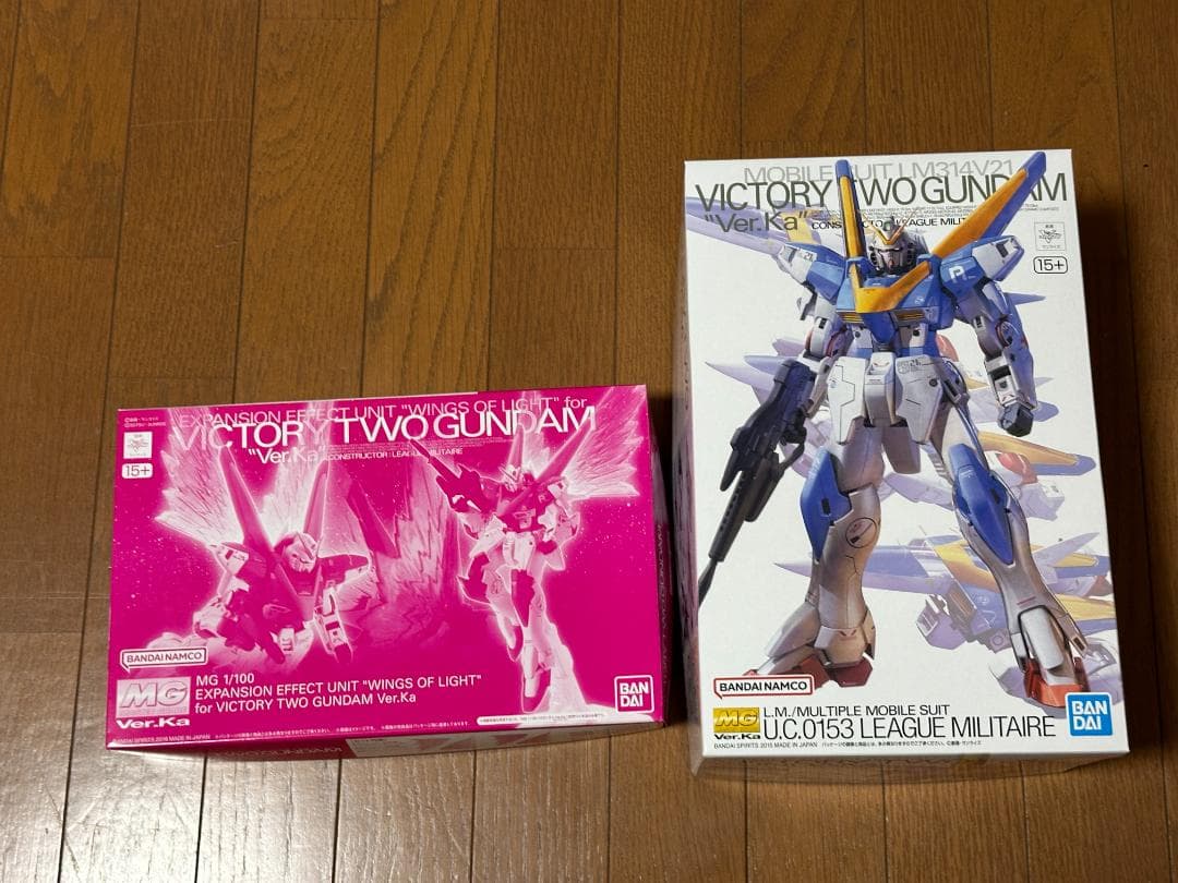MG 1/100 V2ガンダム Ver.Ka & 光の翼 プレバン のセット