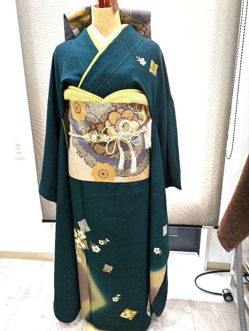 高身長さんに　深緑の振袖 　フルセット身長160から175くらいまで