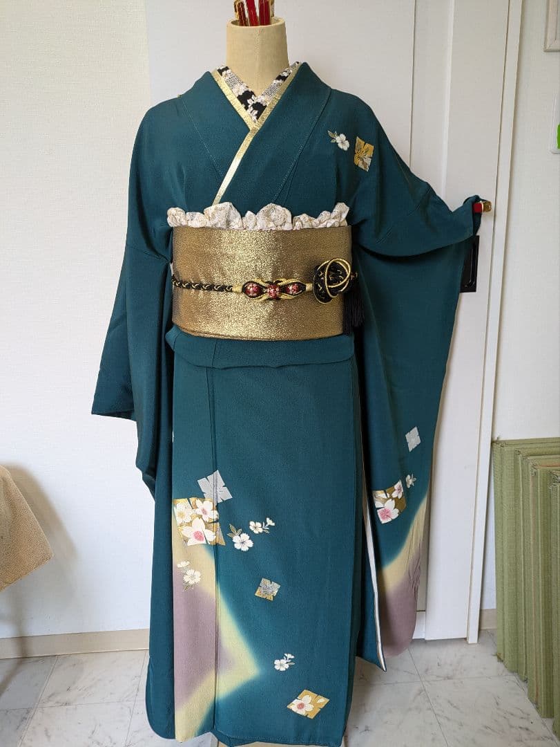 高身長さんに　深緑の振袖 　フルセット身長160から175くらいまで