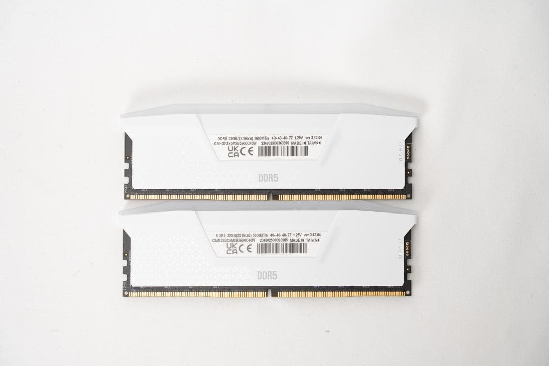 Corsairデスクトップパソコンメモリ CMH32GX5M2B5600C40W