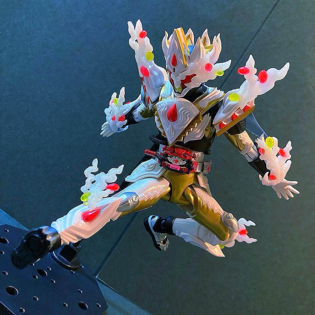 S.H.Figuarts 仮面ライダーガヴ　ケーキングフォーム　エフェクト