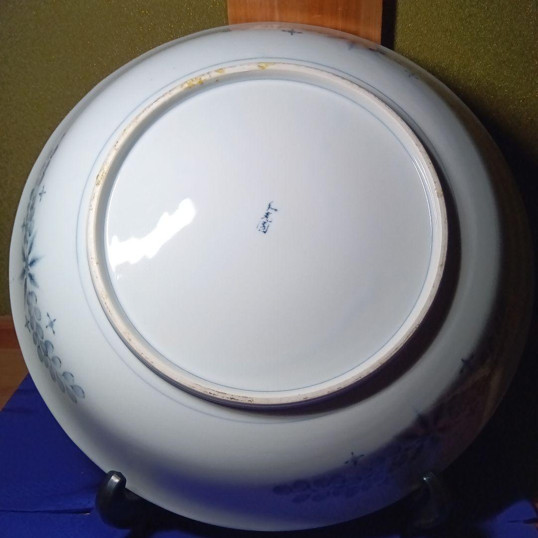 青白いエビ模様の飾皿