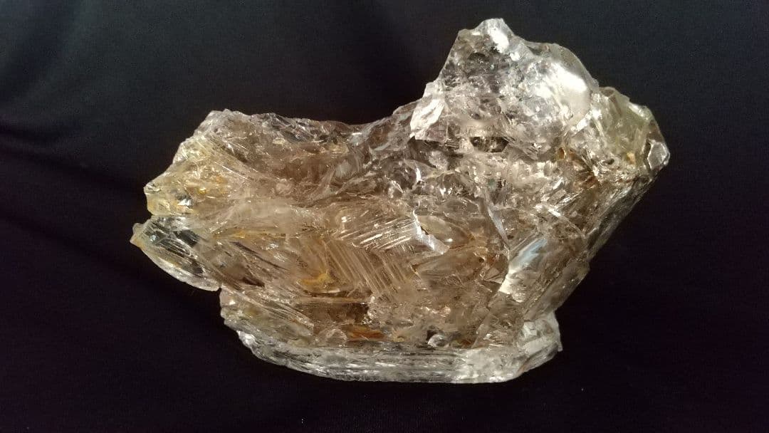 水入りエレスチャル水晶