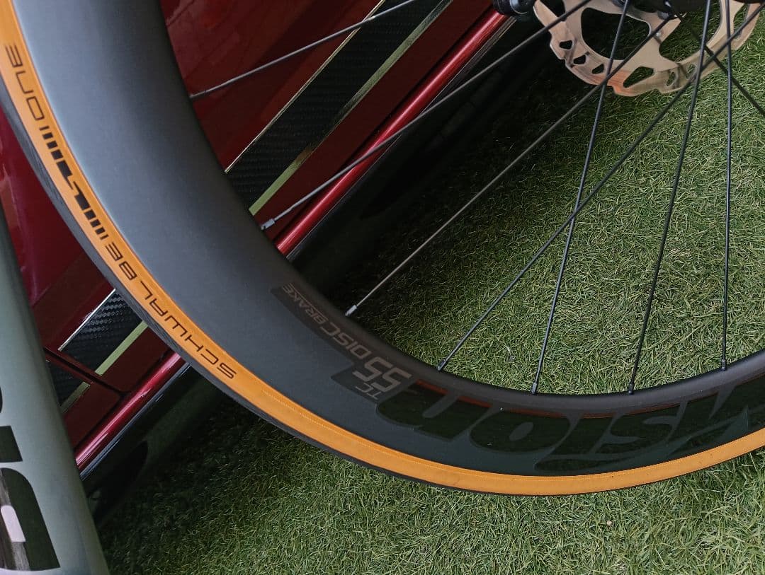 ビアンキ　Bianchi　アリア　105 電動　di2　ロードバイク　disc