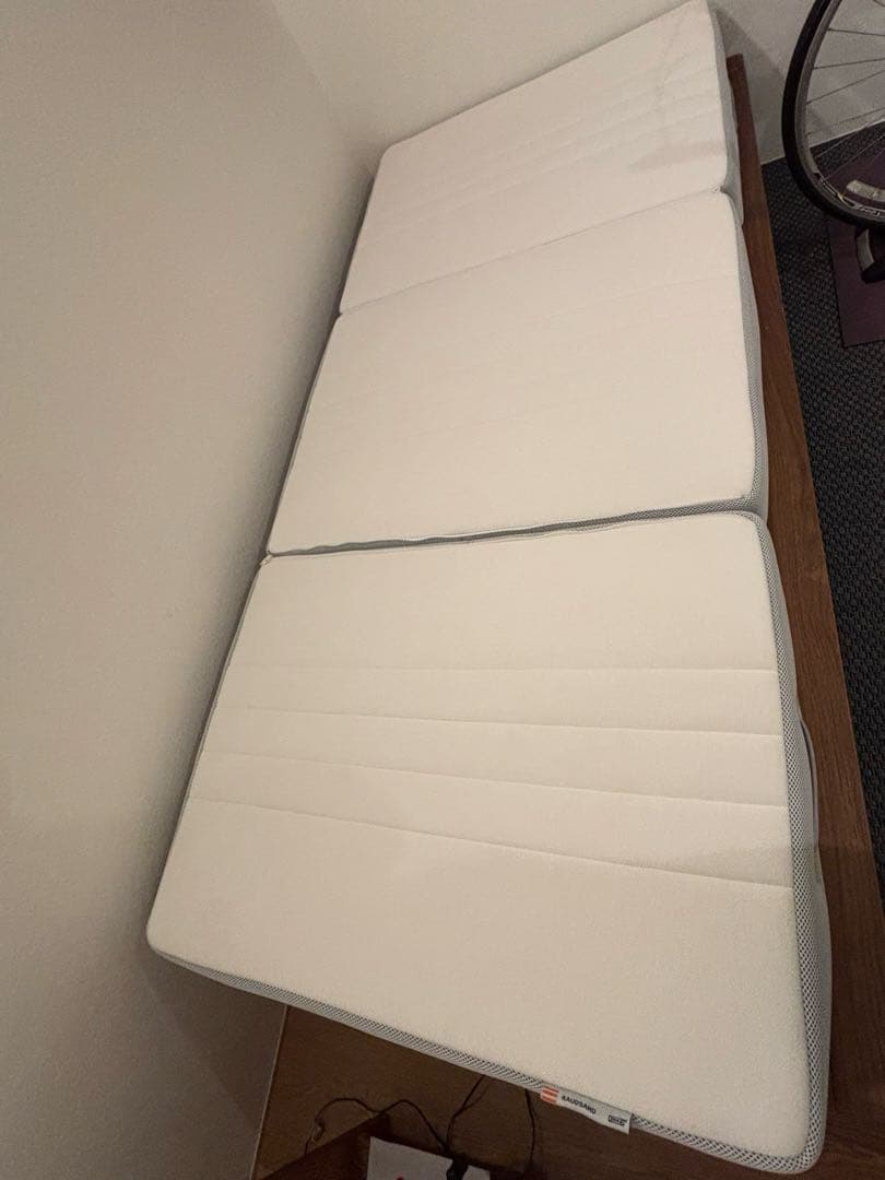 無印良品　シングルベッドフレーム　ウォールナット(三つ折りマットレス付)