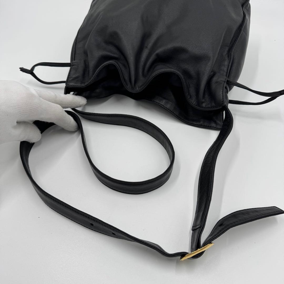 ロエベ フラメンコ アナグラム ナッパレザー ショルダーバッグ 巾着 ブラック