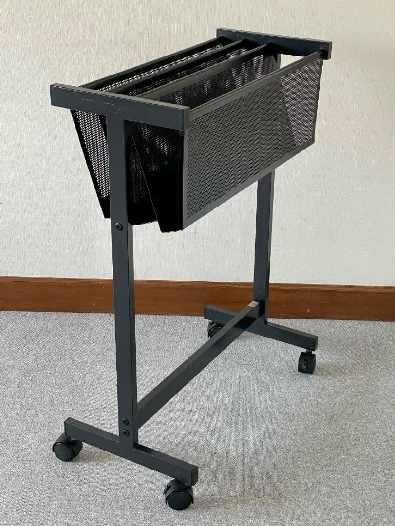 KOKUYO ブラック メッシュ雑誌ラック キャスター付き