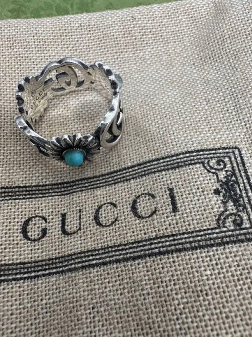 Gucci ダブルG マザー・オブ・パール フラワー リング