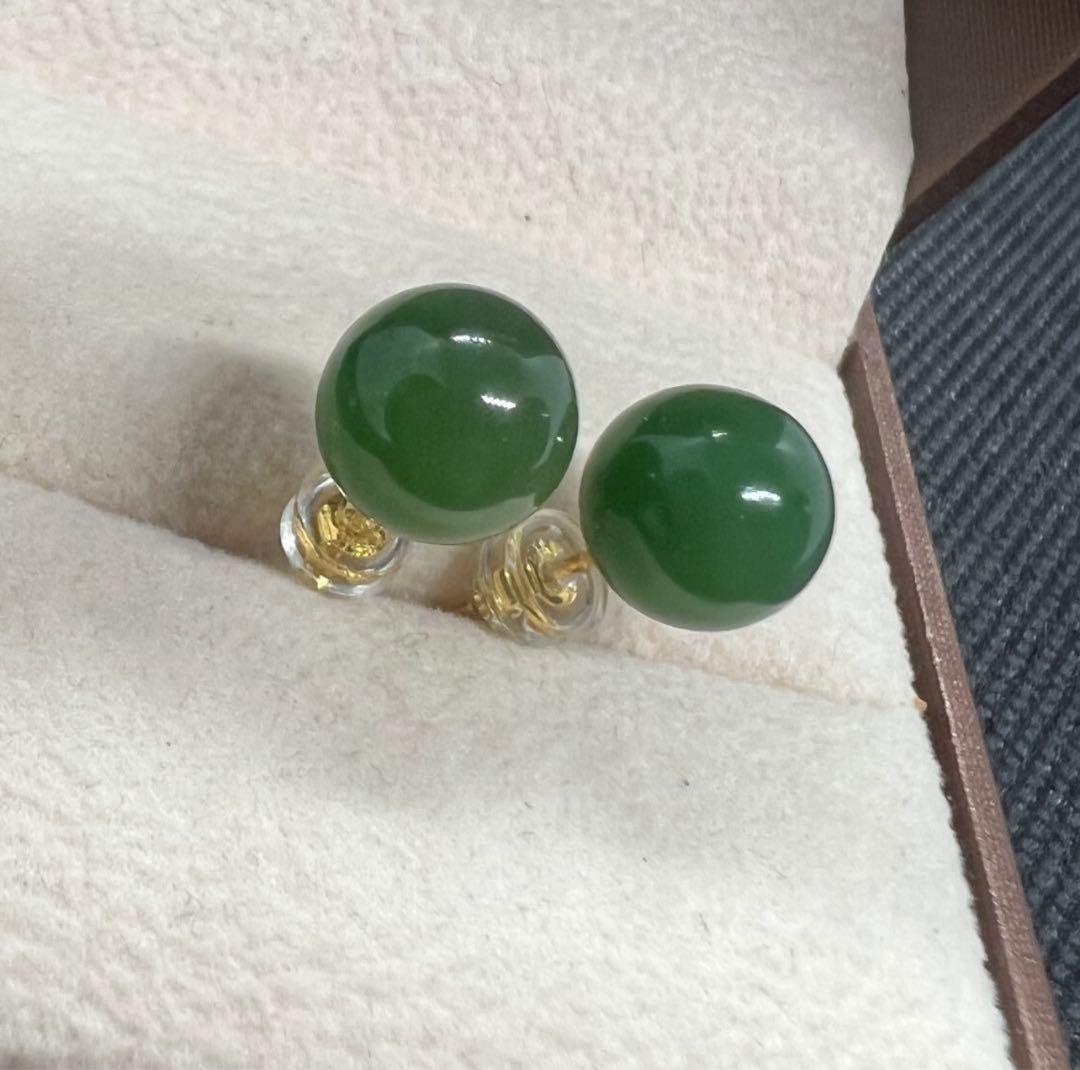 新品 18k使用の天然和田玉翡翠グリーン碧玉ラウンドのピアス D10117