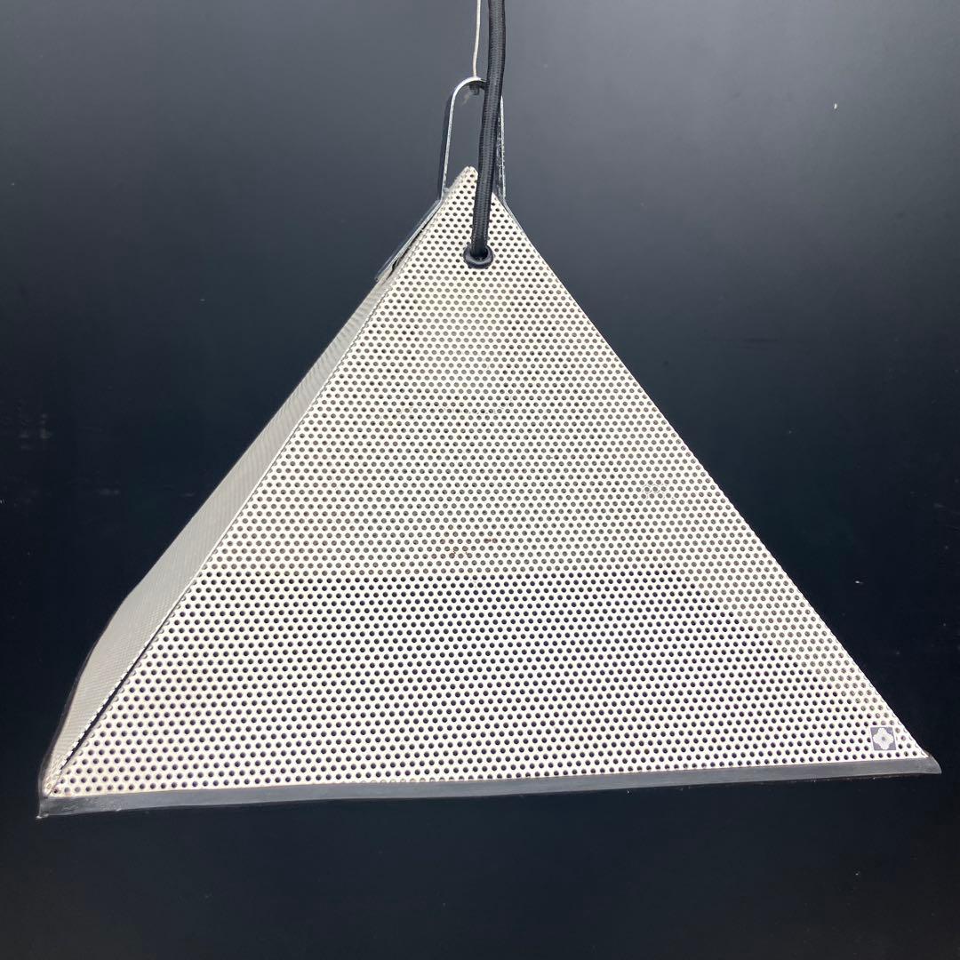 三原昌平　ヤマギワ　金属製 ピラミッド型 ペンダントライト【白色】