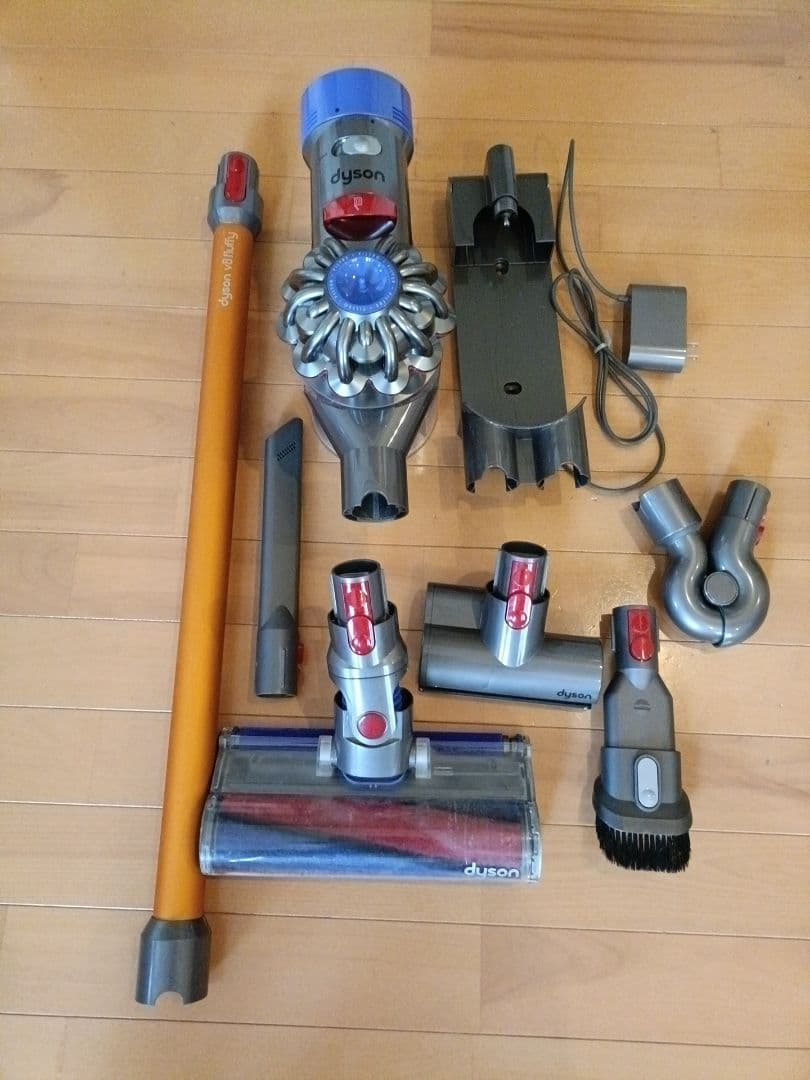 中古　dyson ダイソン V8 sv10 Fluffy