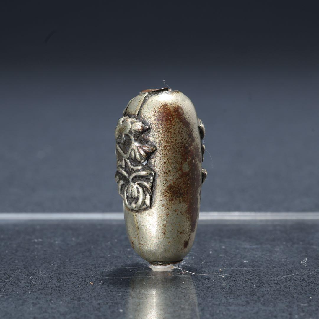 緒締め玉　花鳥　提げもの　管玉形　金属　R1649