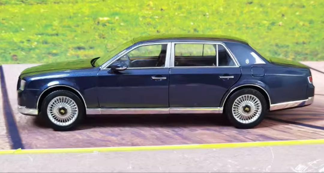 LCD 1:18 TOYOTA センチュリー 合金製 フルオープンカーモデルカー