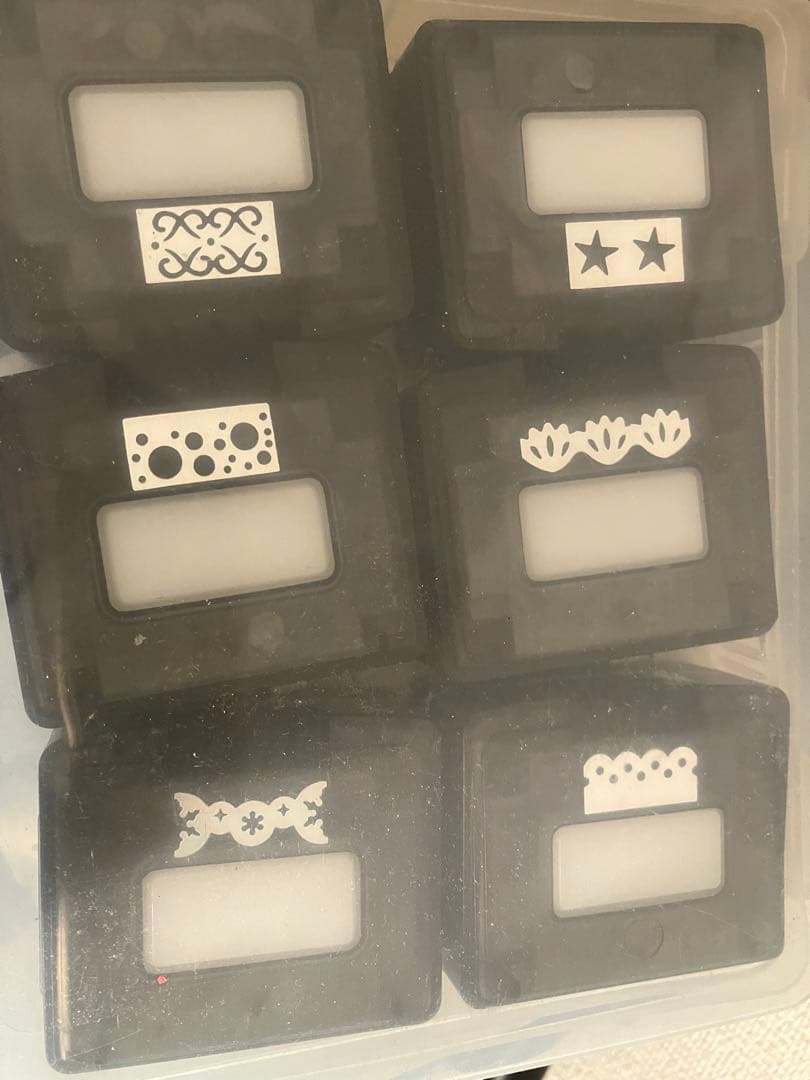 きよら　スキャロップドット　フローラルとリーフのサークル　車犬　ミヤビ他