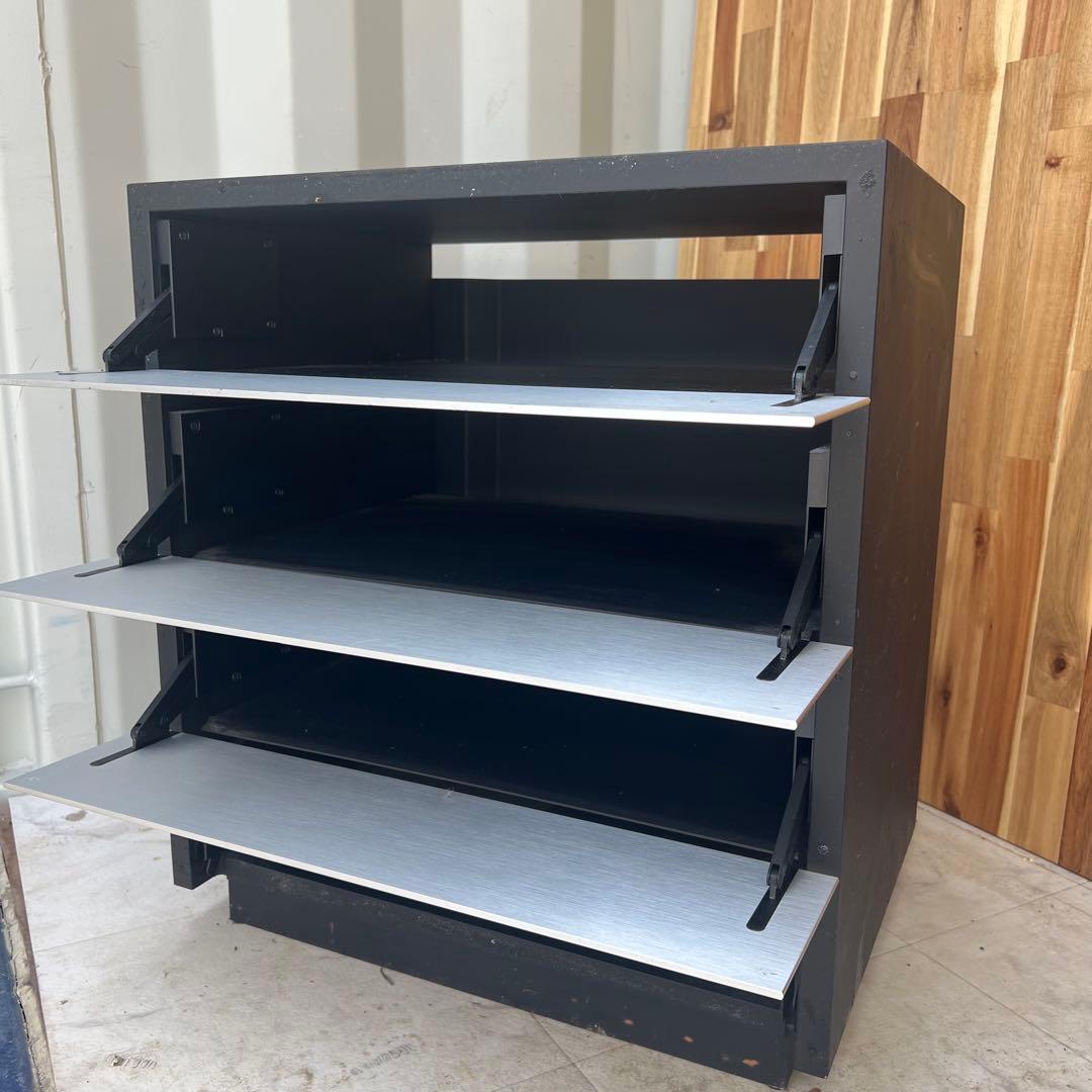 F30激安早い者勝ち✨　バングアンドオルフセン 4ドロワー キャビネット