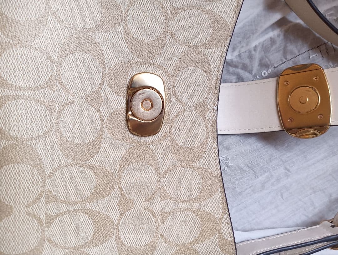 COACH　極美品　ワンショルダー　シグネチャー　CP005