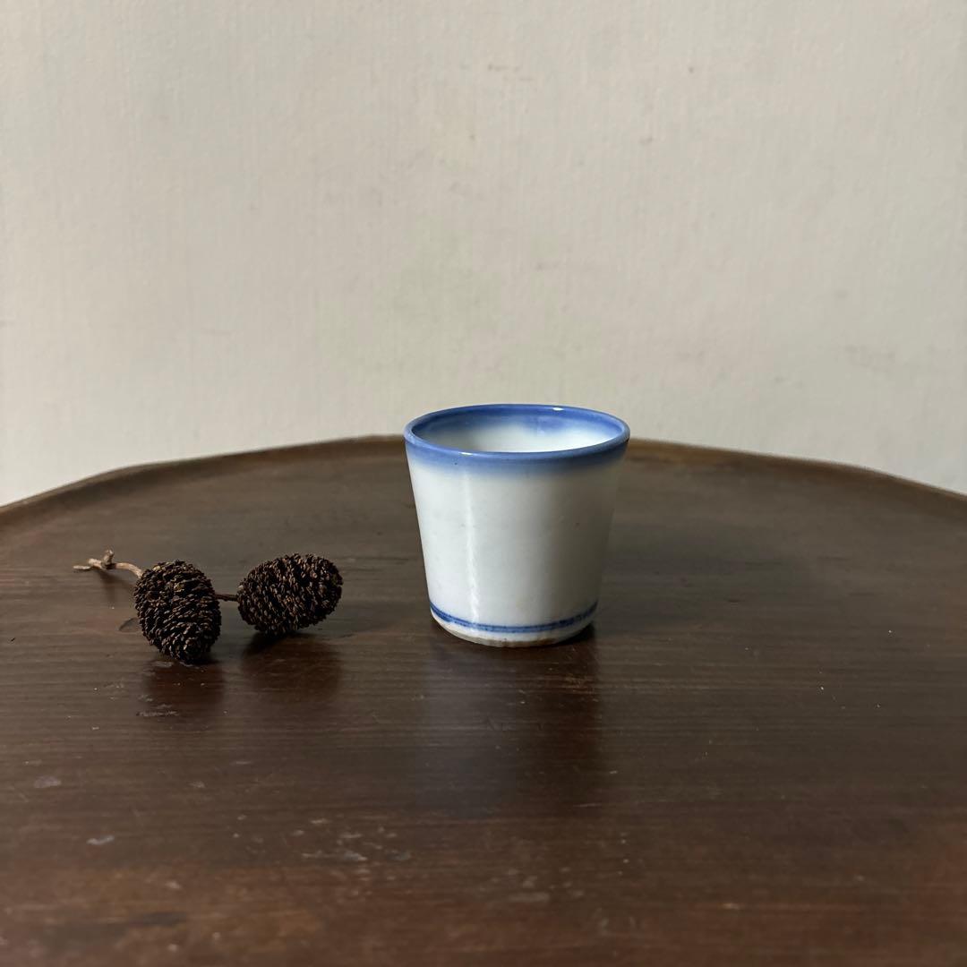 モダン輪線文猪口　1点④ぐい呑み　筒盃　蕎麦猪口　伊万里　瀬戸　染付　検李朝酒器